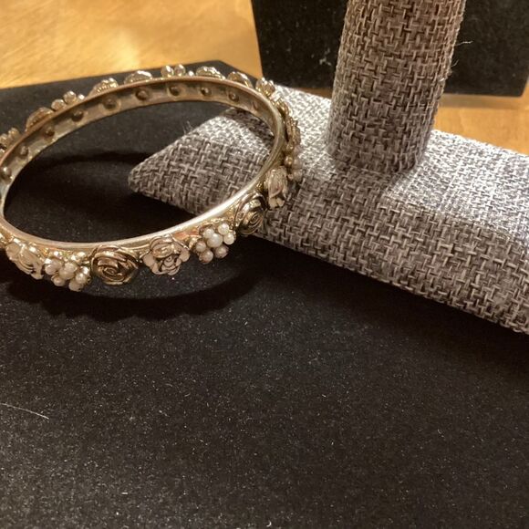 Silvertone Bangle Bracelet with 3D Floral Accents - Picture 5 of 9